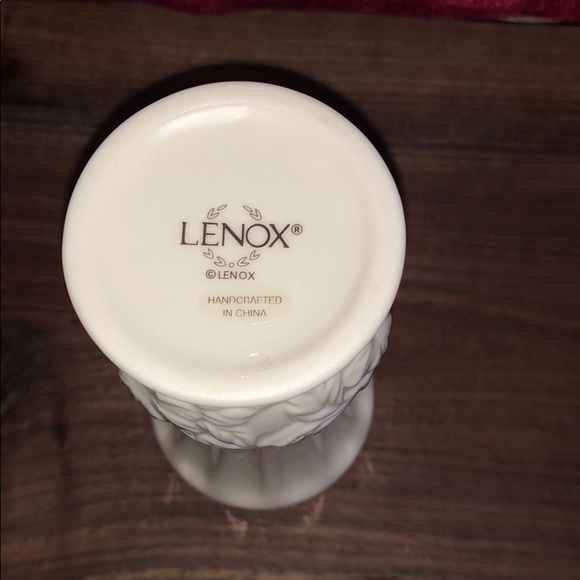 Lenox Vase trimmed in gold - Picture 2 of 2